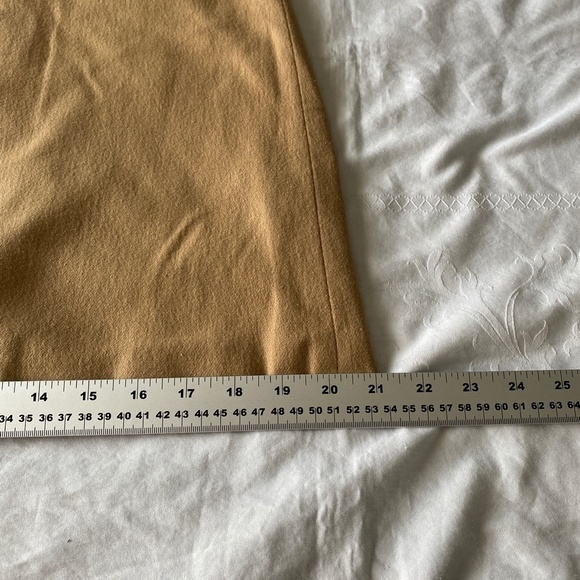 Banana Republic Women's Tan Wool Blend Mini Skirt Size 8‎ - Picture 11 of 12